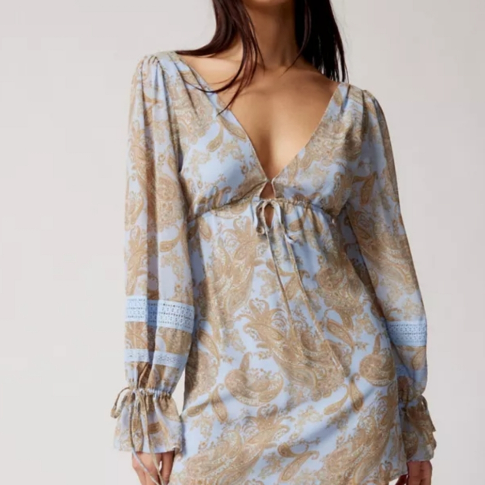Nwt Print mini dress UO